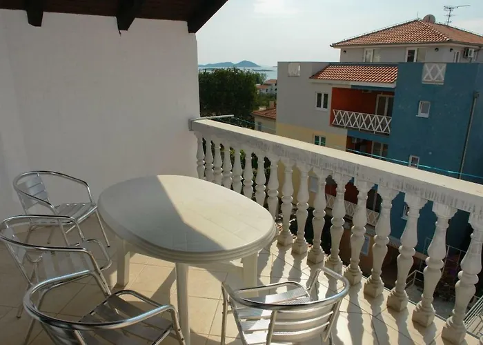 Dane בית הארחה